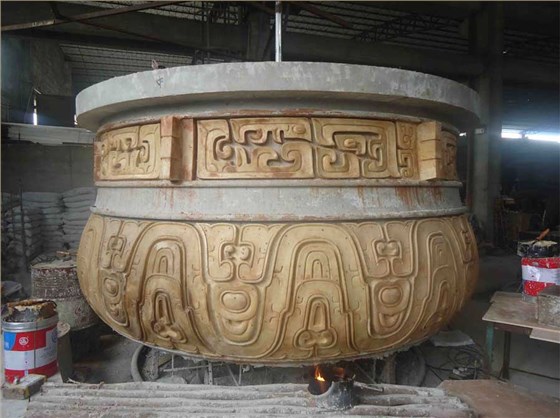 深圳金鳳凰集團(tuán)大型青銅鼎