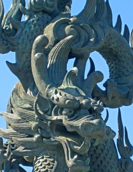 城市景觀雕塑大作 龍雕塑與銅麒麟的完美結(jié)合