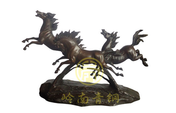 躍馬長(zhǎng)嘯