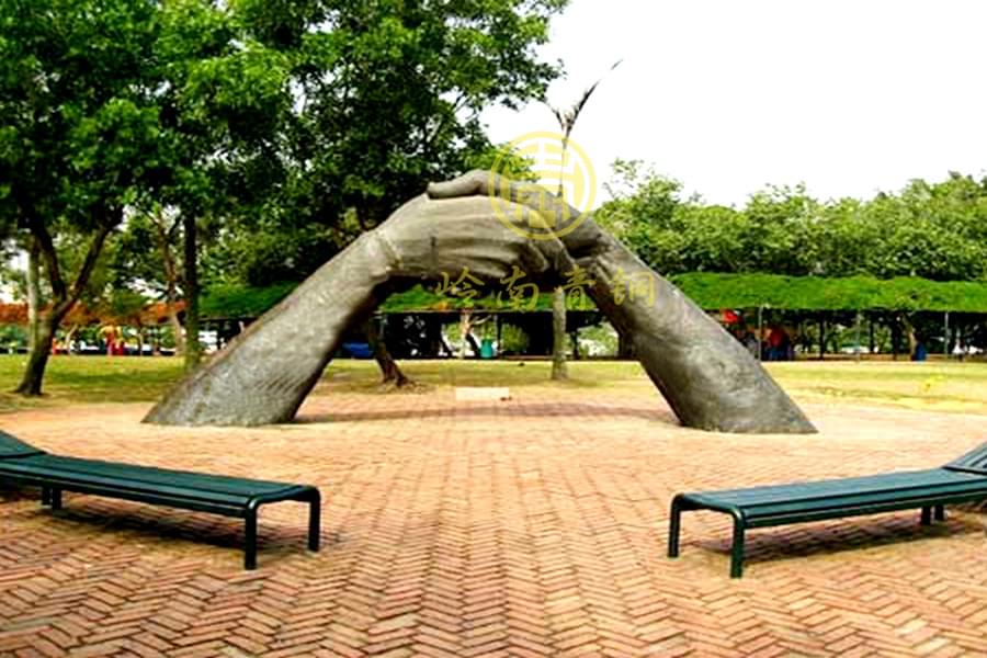 澳門孫中山紀(jì)念公園《永遠(yuǎn)握手》大型公園雕塑工程 