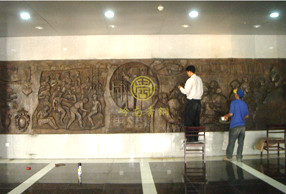 廣東藥學(xué)院《醫(yī)藥的發(fā)展》校園銅浮雕工程