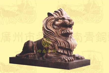 匯豐銅獅子（4a號(hào)）長(zhǎng)2.38米，寬1.08米，高1.68米