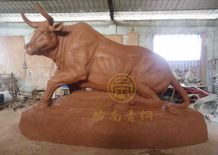 江西永修縣銅牛、佛手雕塑